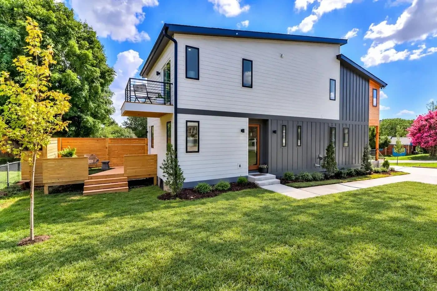 313 Pioneer Lane